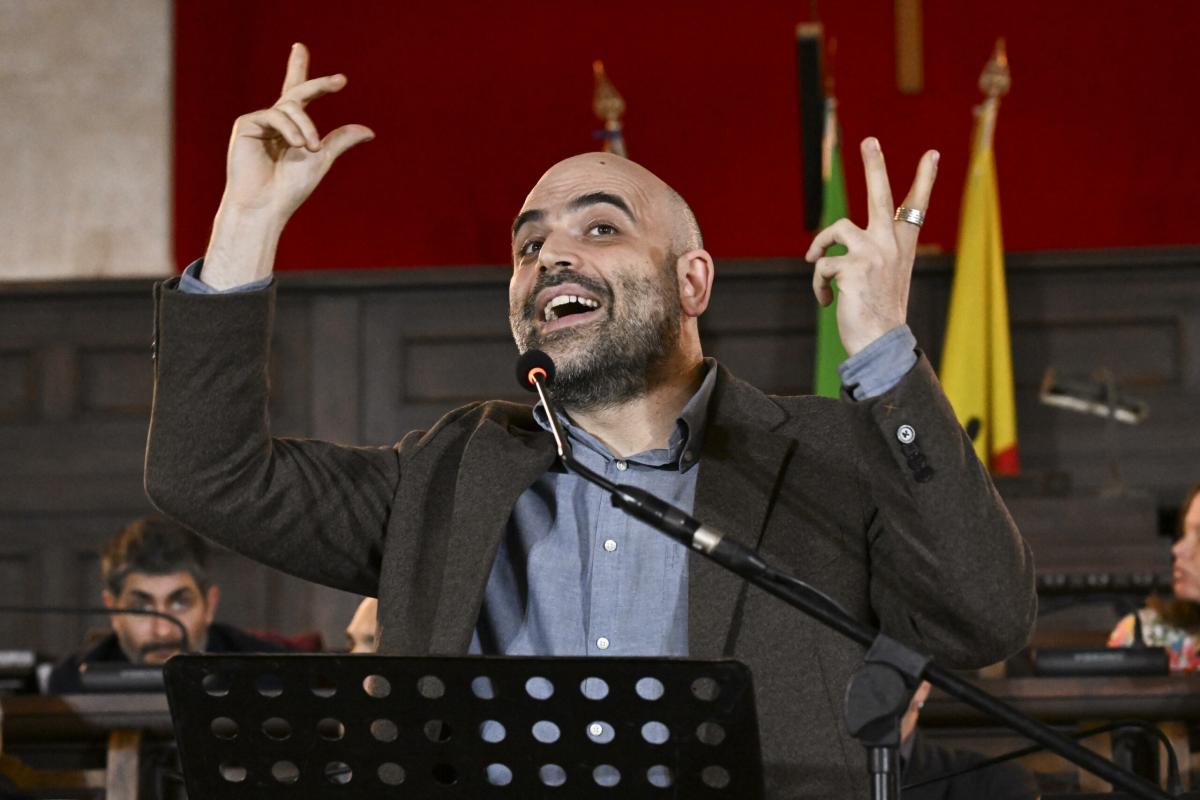 Roberto Saviano sull’attentato a Mosca: “Chi lo rivendica rifornisce la droga”| VIDEO