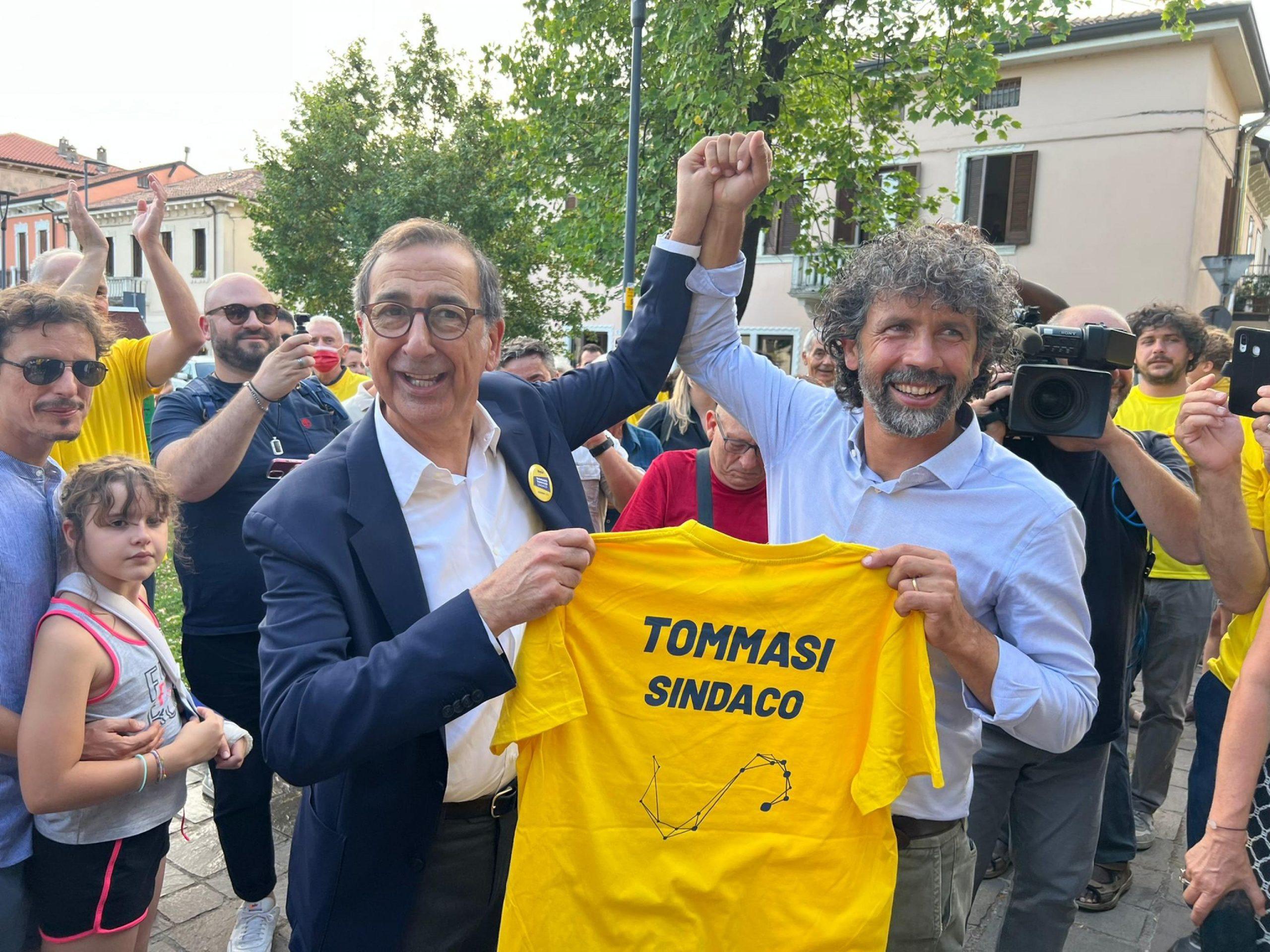 Comunali, stravince il centrosinistra. Damiano Tommasi nuovo sindaco di Verona