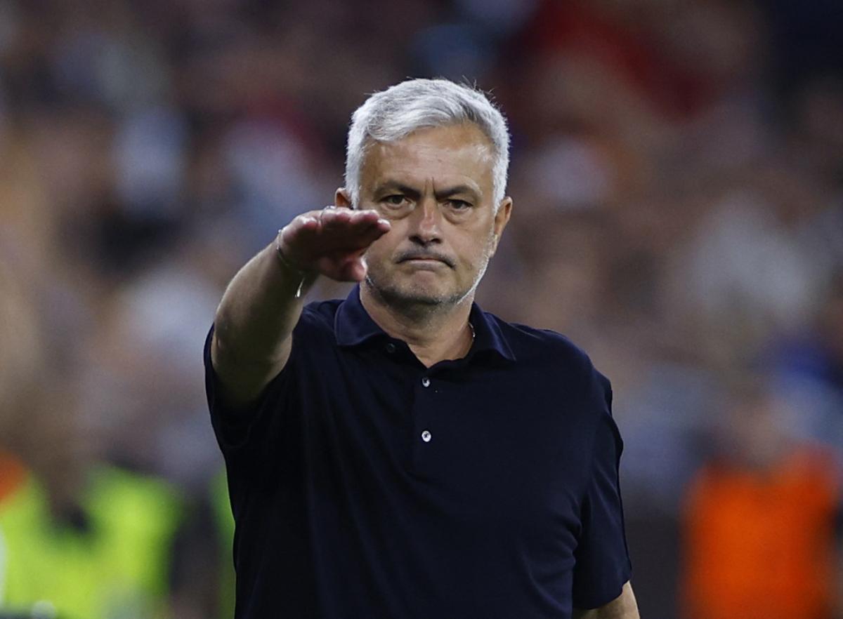 Siviglia-Roma, Mourinho: “Non posso dire che rimango. Arbitro? Semb…