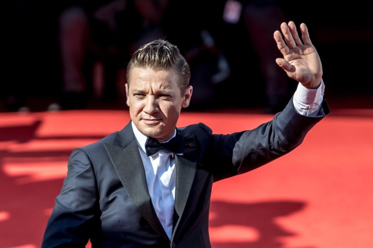 Jeremy Renner torna ad allenarsi dopo l’incidente: il video con tut…