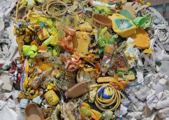 L’Esa rintraccerà la plastica dispersa negli oceani