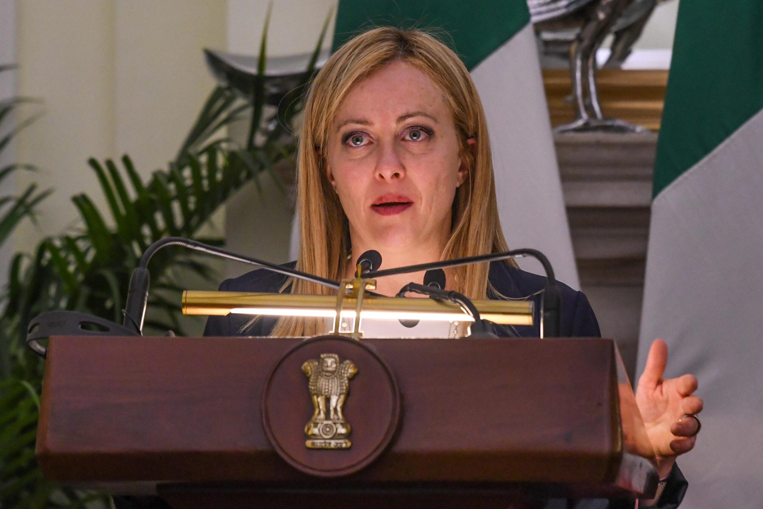 Meloni in India, l’intervento della premier al Raisina Dialogue: “Ogni Paese deve fare la sua parte per il clima”