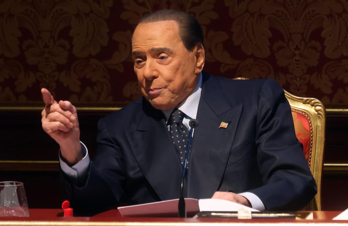 Morte di Silvio Berlusconi, Sky cancella le celebrazioni per i suoi…