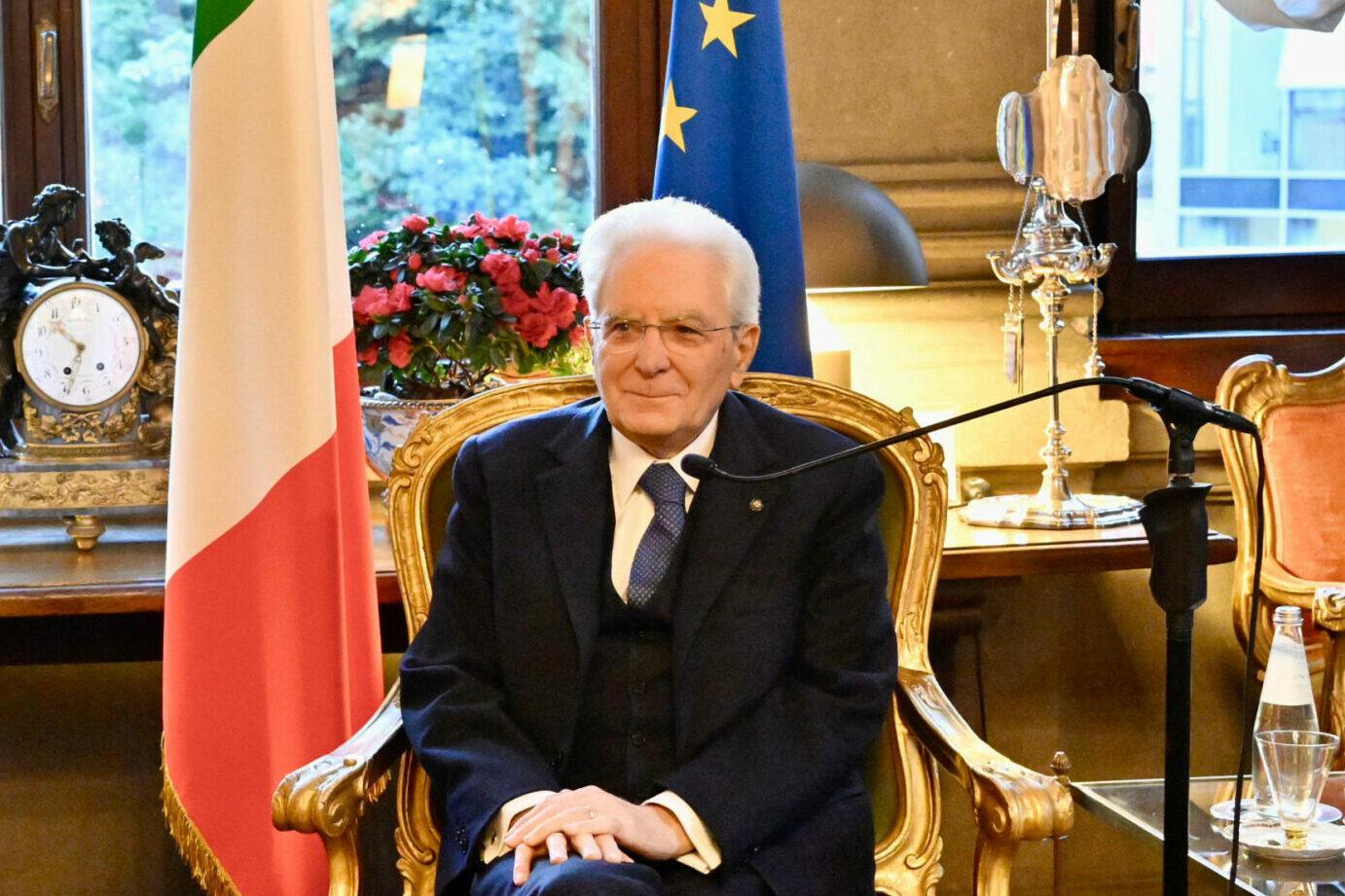 Quirinale, Mattarella conferisce 30 onorificenze per l’impegno civile: ecco chi sono i 30 “eroi”