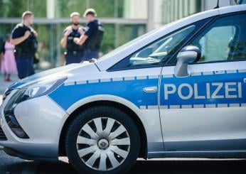 Germania, aggressione razzista ai danni di due bambine ghanesi: insulti e calci, attaccato anche il padre