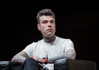 Fedez chiama Salvini in live su Twitch: finge di aver sbagliato numero, poi riattacca ridendo | VIDEO