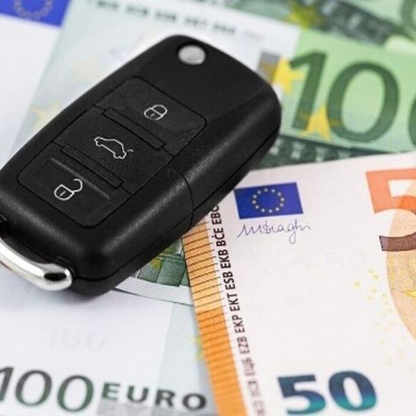 Nuovi sconti per comprare auto elettriche, ibride e usato: quando arrivano gli ecobonus 2024? 