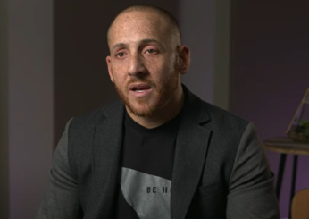 La storia di Kevin Hines, a 19 tenta il suicidio dal Golden Gate Bridge. Vive per miracolo. Oggi è uno speaker motivazionale e salva vite