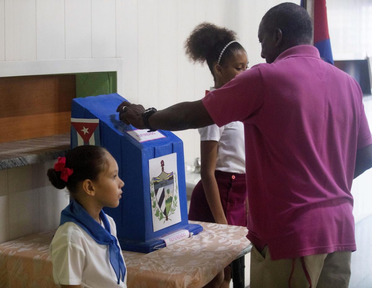 Cuba: referendum 2022 dice sì a matrimoni e adozioni gay