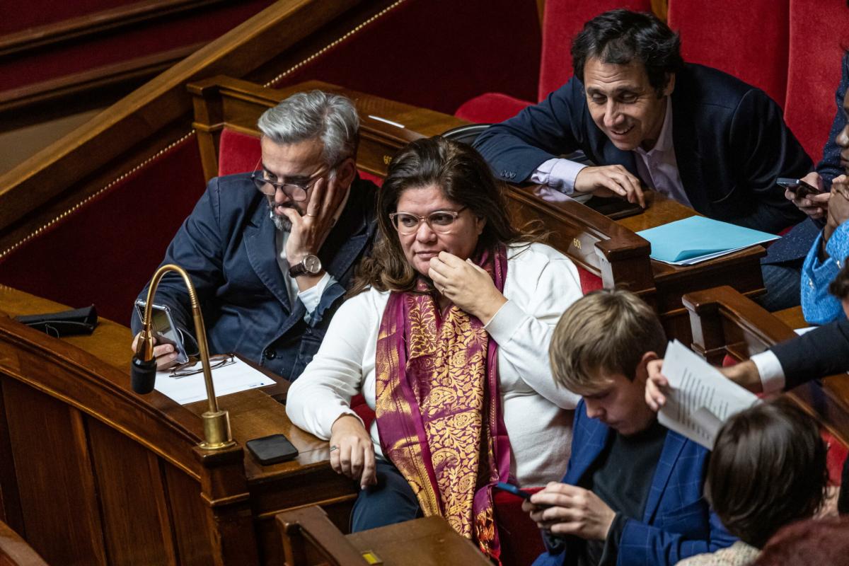 Urla “Sono antisemita” in un video: nei guai la figlia di due deputati della sinistra radicale francese | VIDEO