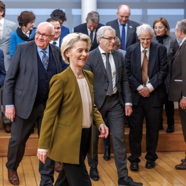 Protesta agricoltori, Von der Leyen avvia il Dialogo strategico | Manifestazioni davanti al Parlamento Ue