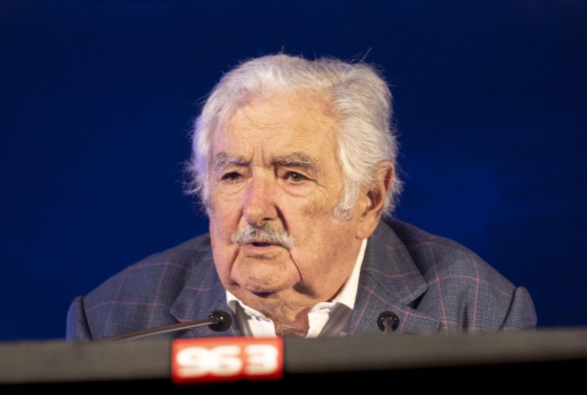 Chi José Mujica, l’ex presidente uruguaiano anticonsumista e leader del Movimento di Partecipazione Popolare