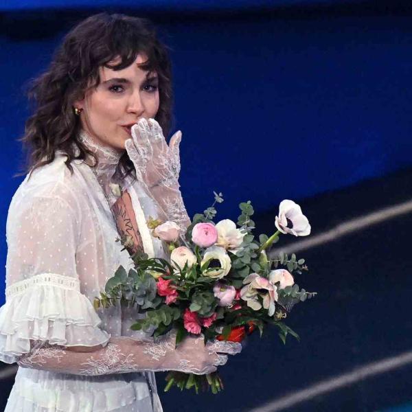 Madame a Sanremo 2024? Tutta una bufala! Arriva il video della cantante in vacanza sui pattini