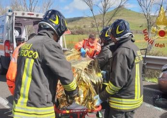 Oristano, incidente sulla Statale 292. Scontro tra auto e camion: morto un 50enne