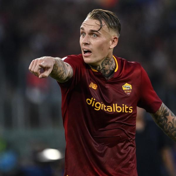 Roma, Karsdorp a Trigoria. Le ultime sul futuro