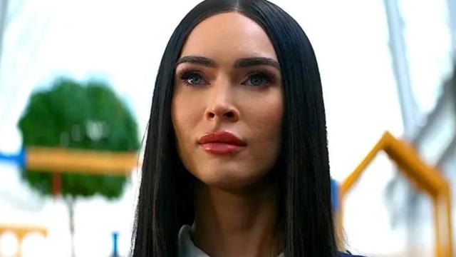 Quali sono i poteri di Megan Fox in Subervience, ecco le abilità dell’androide Alice