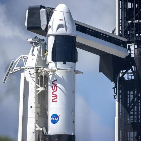 SpaceX, il razzo Dragon parte verso la Stazione Spaziale Internazionale