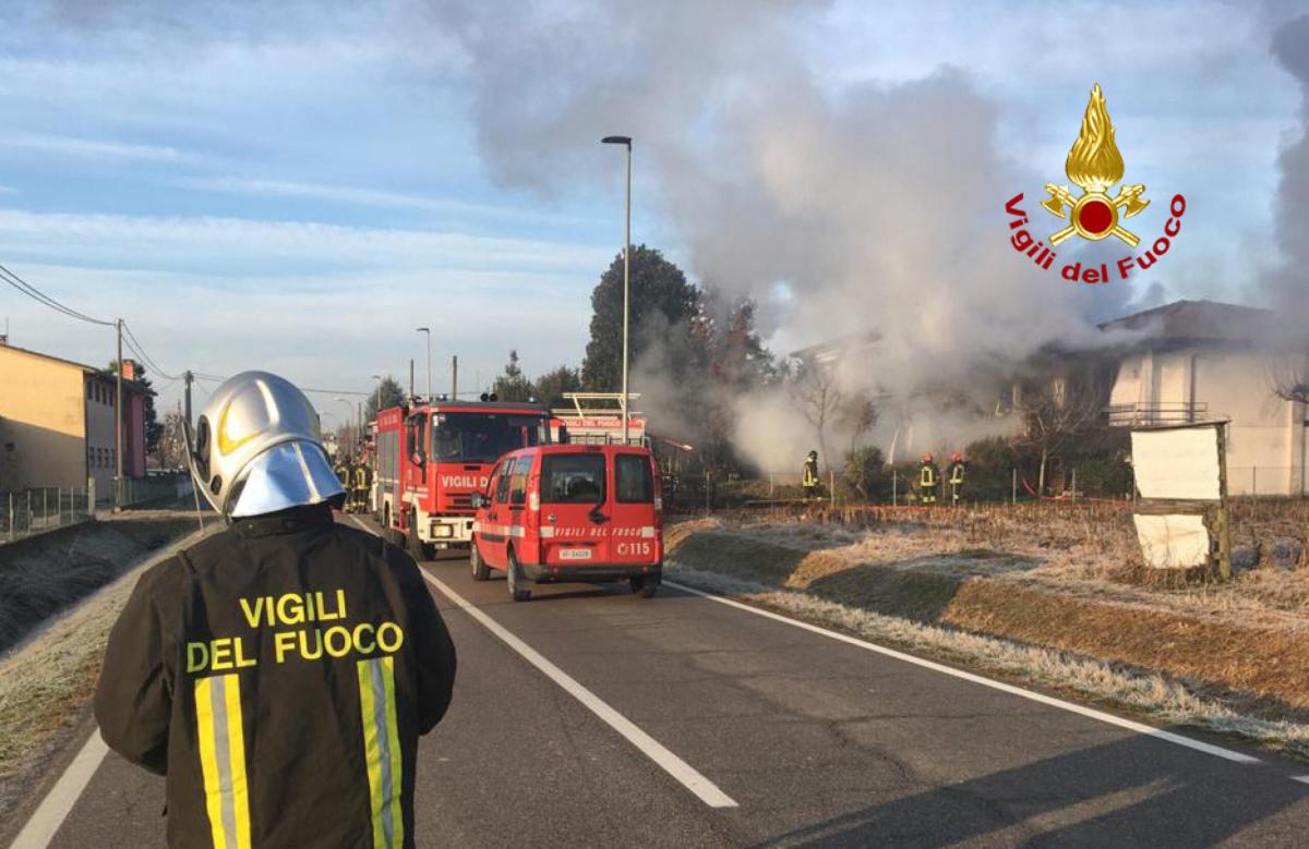 Incendio ed esplosione a Riva Trigoso: un ferito e distrutta la str…