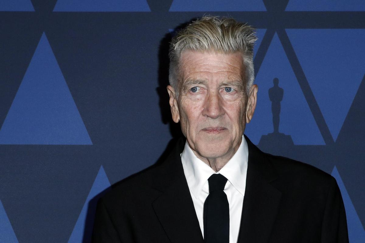 David Lynch soffre di enfisema da fumo: non potrà più uscire di casa e dirigere film