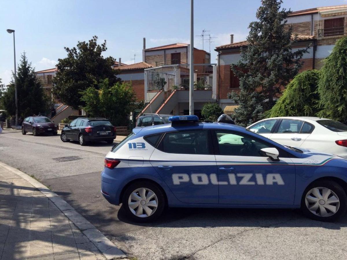 Canosa di Puglia, aggredita in casa con colpi di  forbici, rischia …