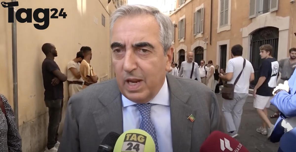 Extraprofitti banche, Forza Italia tira dritto contro la tassa, Gasparri categorico: “Non c’è e non ci sarà” | VIDEO