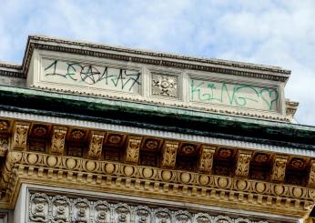 Galleria Vittorio Emanuele imbrattata: la pista sull’identità dei writers e i lavori di pulizia