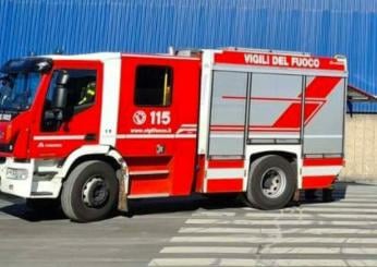 Milano, incendio in una chiesa a Rozzano: intervento dei Vigili del Fuoco