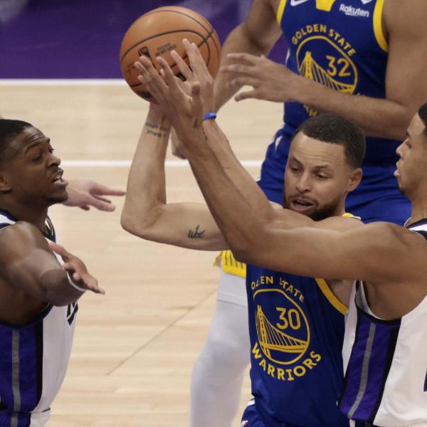 NBA 2024-2025, infortunio per Curry contro i Kings: com’è andato il match dei Warriors?