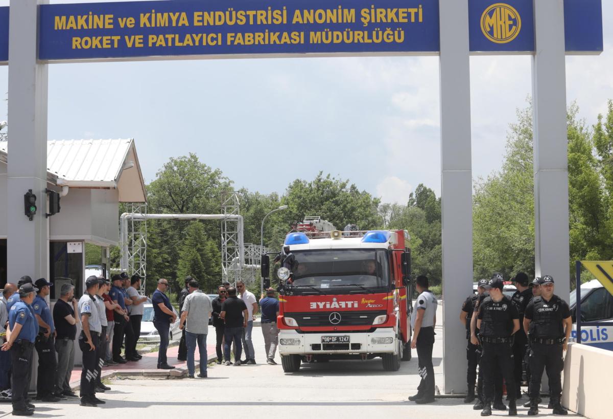 Turchia – Esplosione nella fabbrica di missili: cinque morti. Avvia…