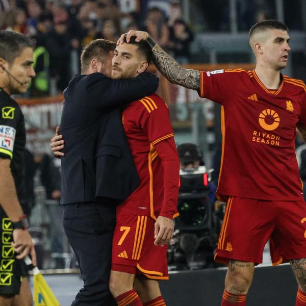 Roma – Sassuolo 1-0 post partita De Rossi: “Si vince anche con il guizzo dei campioni”, Pellegrini: “Lui è un riferimento, ora sono al centro del gioco”