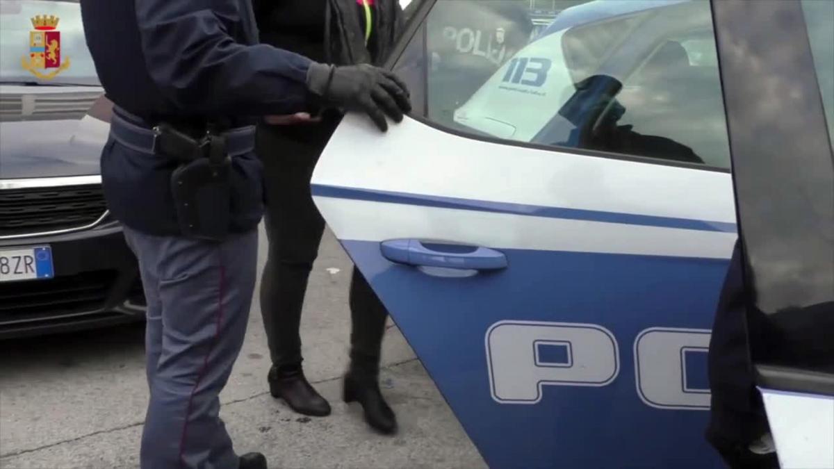 Bergamo, arrestato minorenne sostenitore dell’Isis: stava pianifica…