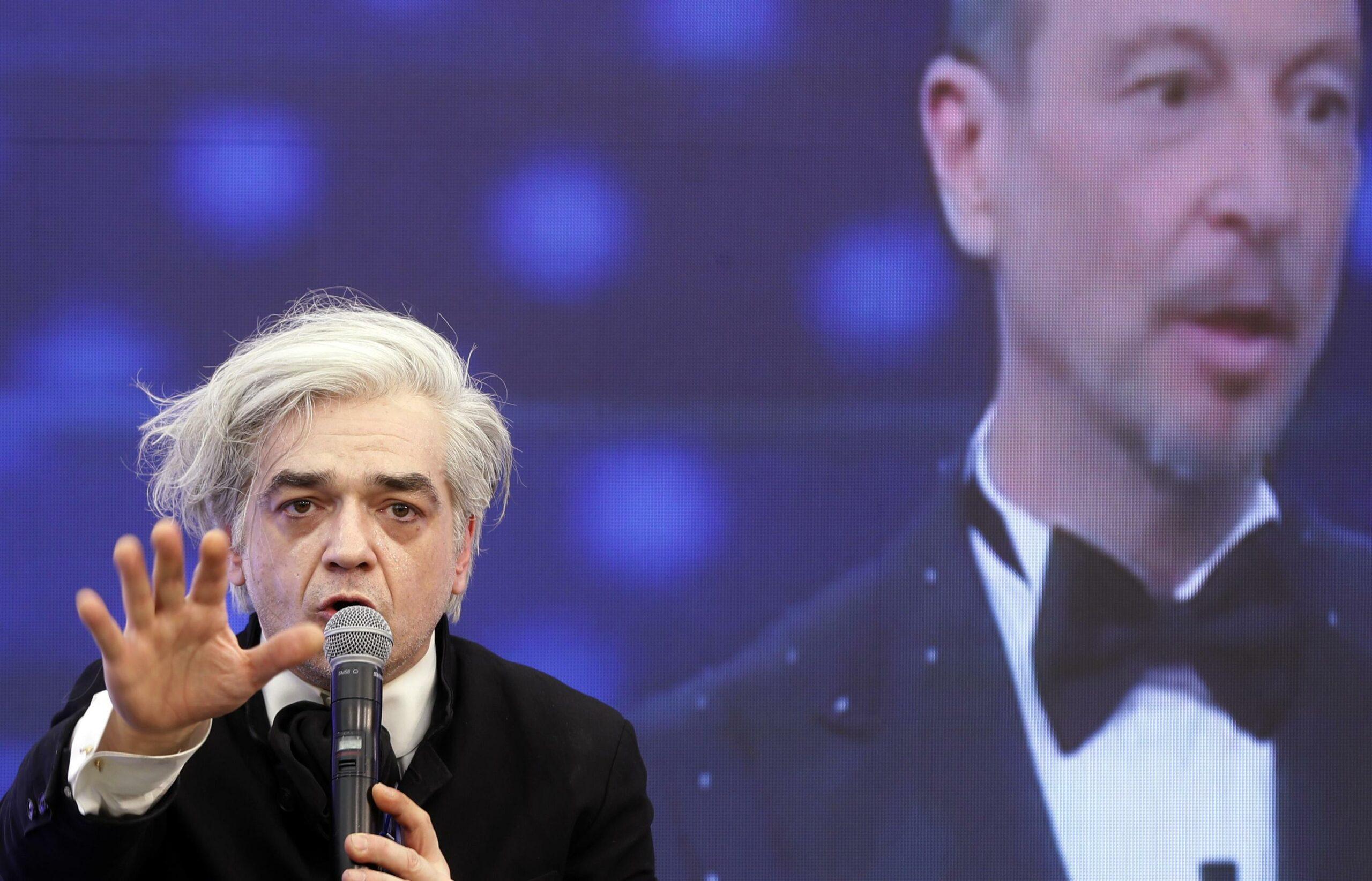 Morgan escluso da Sanremo 2024? Il cantante commenta: “Una put*anata”