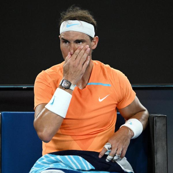 Nadal si blocca in allenamento: Roland Garros a rischio?