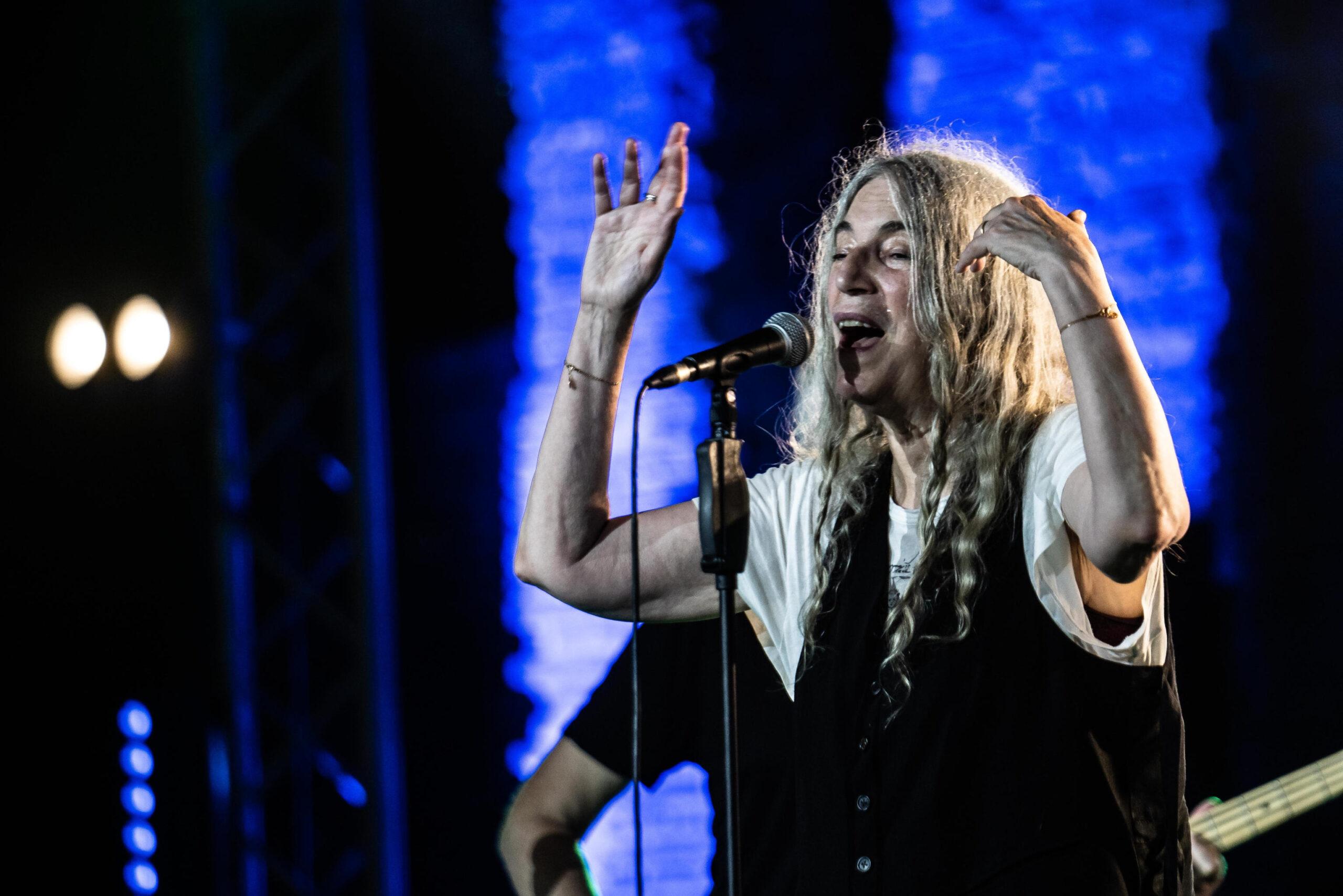 Concerto Patti Smith Mantova 2024: data, biglietti, prezzi e scaletta per il Summer Festival