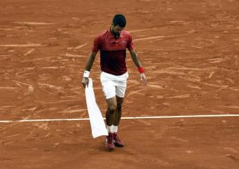 Novak Djokovic si è operato: il serbo ci sarà a Wimbledon 2024? Le ultime sull’ex numero uno al mondo