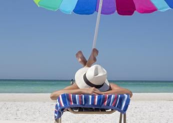 Ponte 25 aprile, spiagge del Salento “prese d’assalto” da residenti e turisti per la prima tintarella