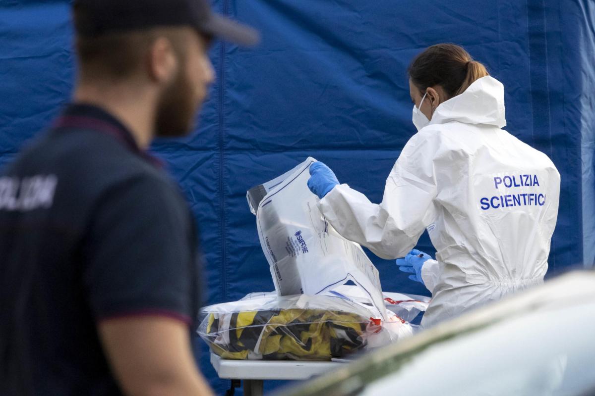 Omicidio a Roma: ritrovato un cadavere nel carrello della spesa. L’…