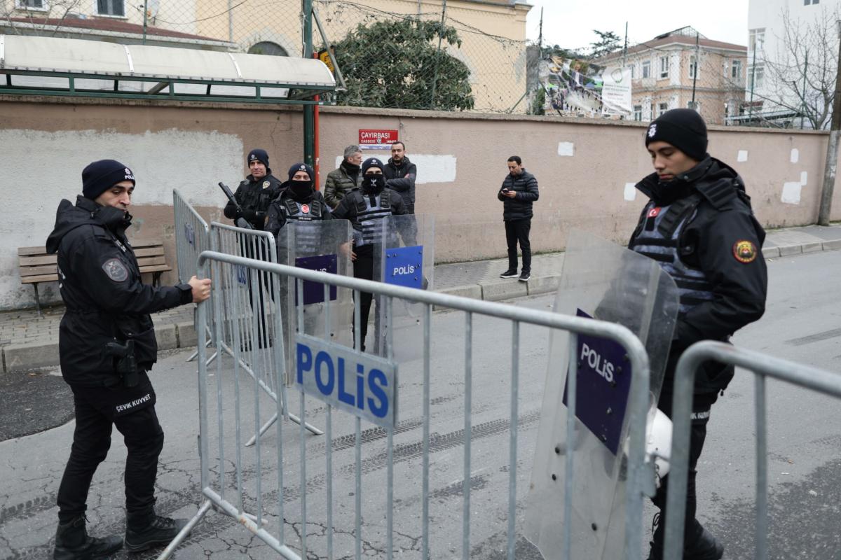 Attacco a Istanbul, chi sono i due arrestati? Il ministro dell’Interno: “Membri dell’Isis”