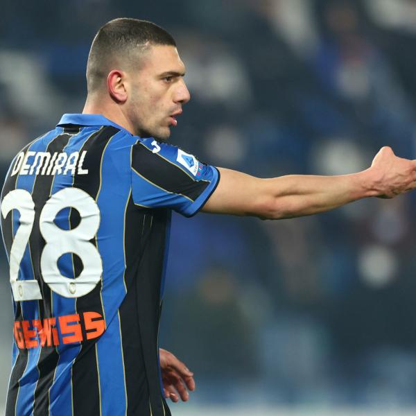 Milan, difficile per Demiral: lui vuole tornare in Italia, ma l’Al-Ahli fa muro e blocca l’affare