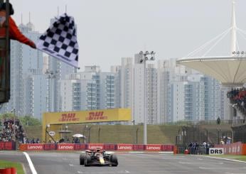 F1, le qualifiche a Shanghai: pole position per Verstappen