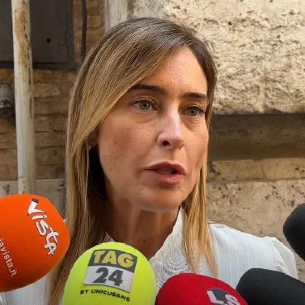 Temptation Island rimanda a settembre Noos di Alberto Angela, protesta la Boschi: “In Rai scelte incomprensibili” | VIDEO