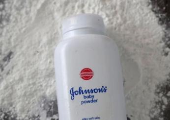 Cancro causato dal talco Johnson & Johnson, l’azienda offre 6,5 mld di risarcimenti