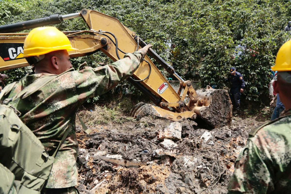 Frana nel bresciano, cadono massi a Piancogno, diverse persone evac…