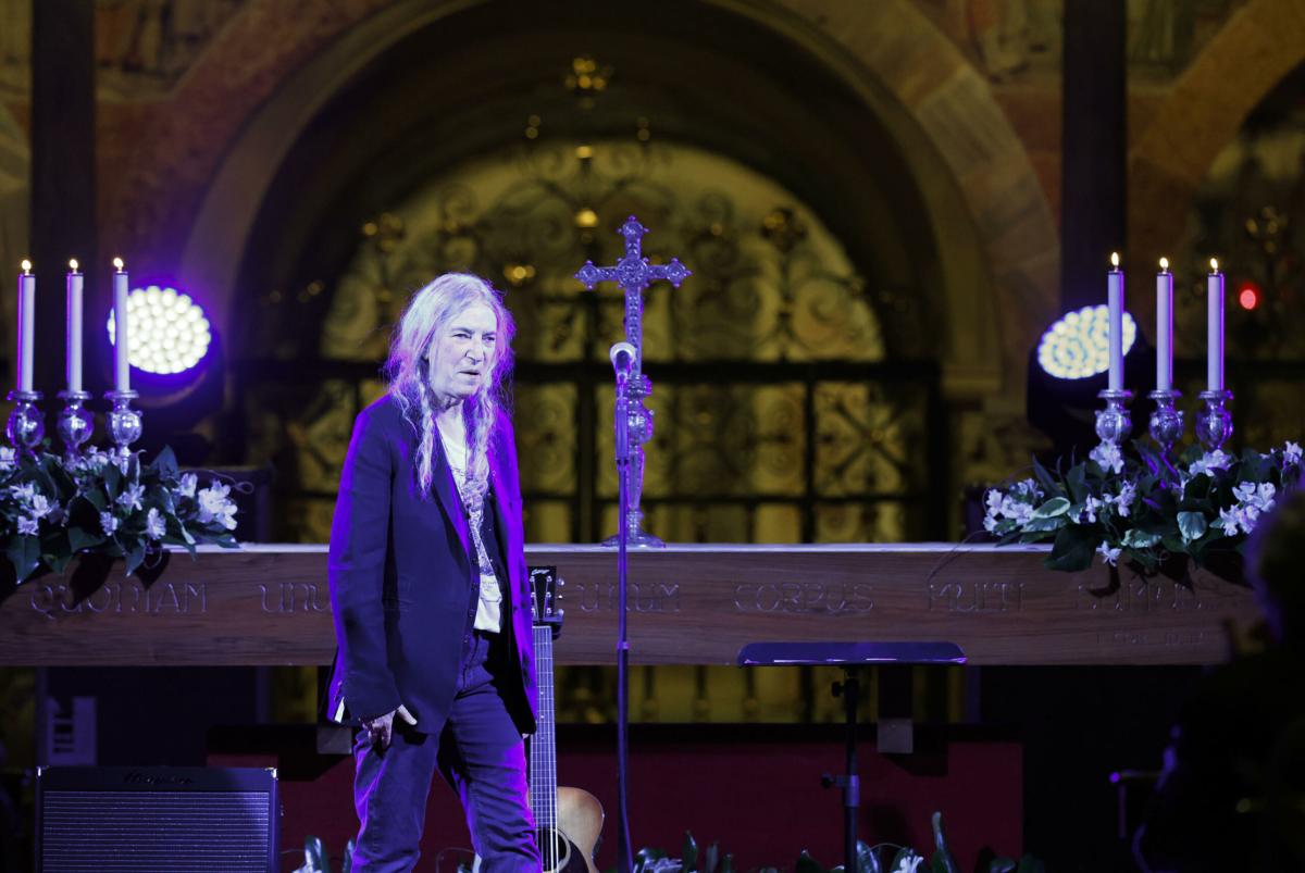 Patti Smith colta da un malore, a Bologna annullato il concerto al teatro Duse