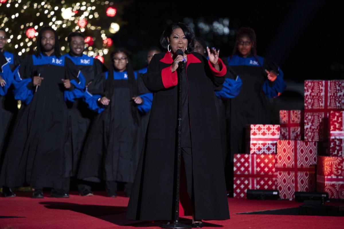 Allarme bomba negli Usa, la cantante Patti LaBelle viene portata vi…