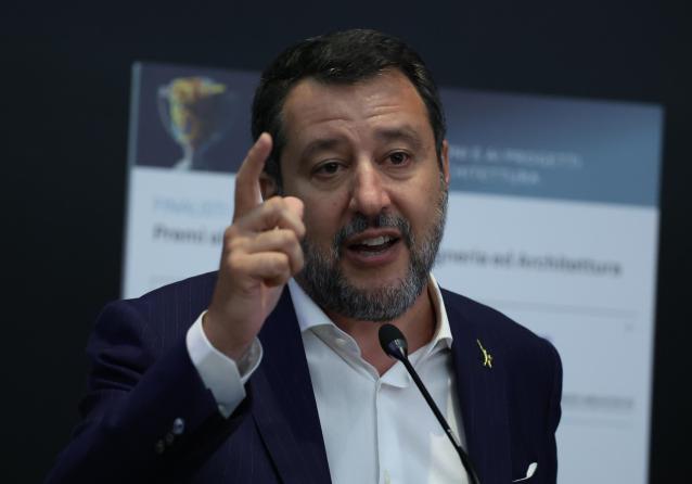 Grazie all'incontro fra il Ministro dei Trasporti Salvini e i sindacati e le aziende dei trasporti aereo lo sciopero del 15 luglio è stato annullato.