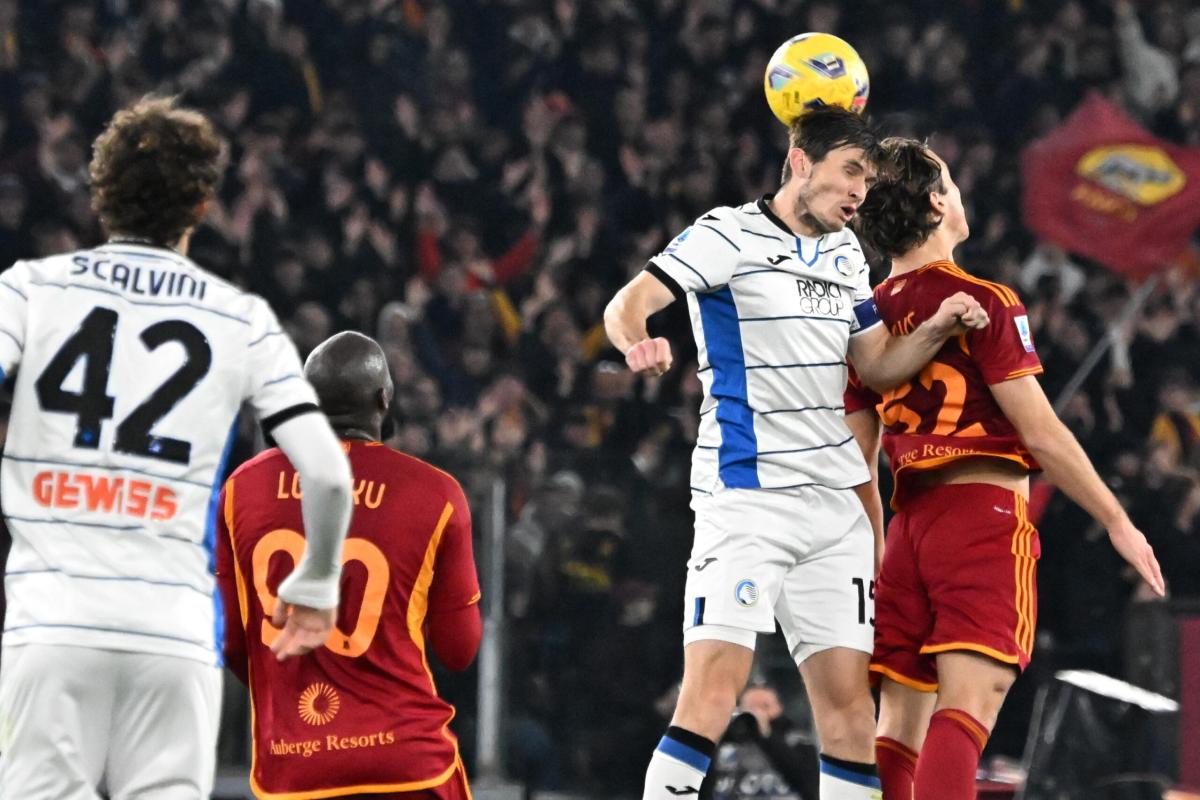 Roma, chiesto alla Lega il rinvio della gara con l’Atalanta: finale di Coppa Italia a rischio spostamento?