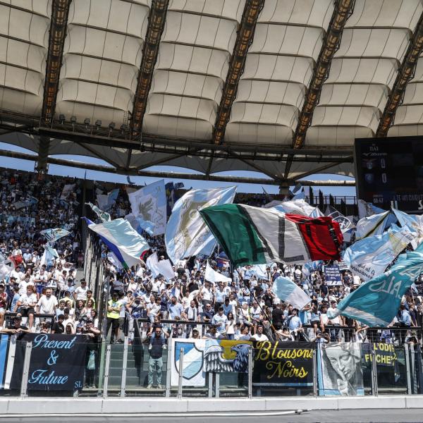 Chi è Dele-Bashiru? Età, stipendio, ruolo e caratteristiche del nuovo giocatore della Lazio