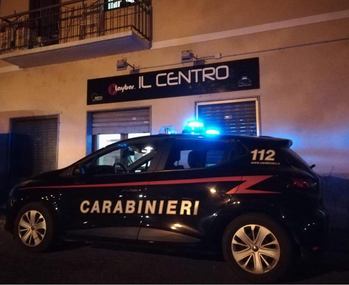 Siracusa, coppia nascondeva un foglio di 350 grammi di cocaina in u…