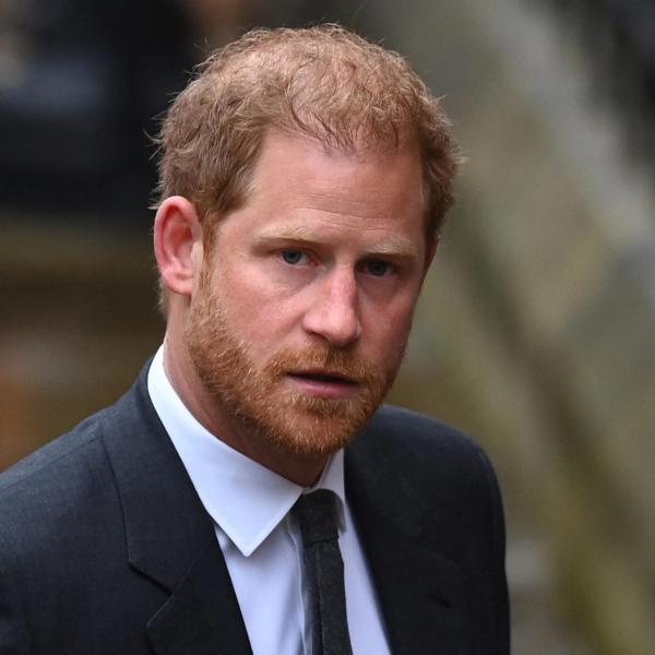 Il Principe Harry accusa William: “Soldi da Murdoch per evitare causa legale”